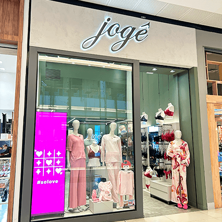 Imagem de interna da loja jogê