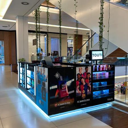 Imagem de interna da loja touti perfumaria