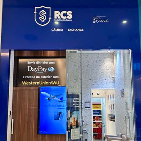 Imagem de interna da loja câmbio seguro