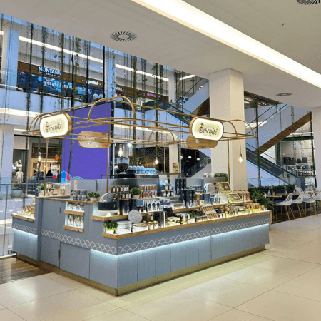 Imagem de interna da loja biscoitê